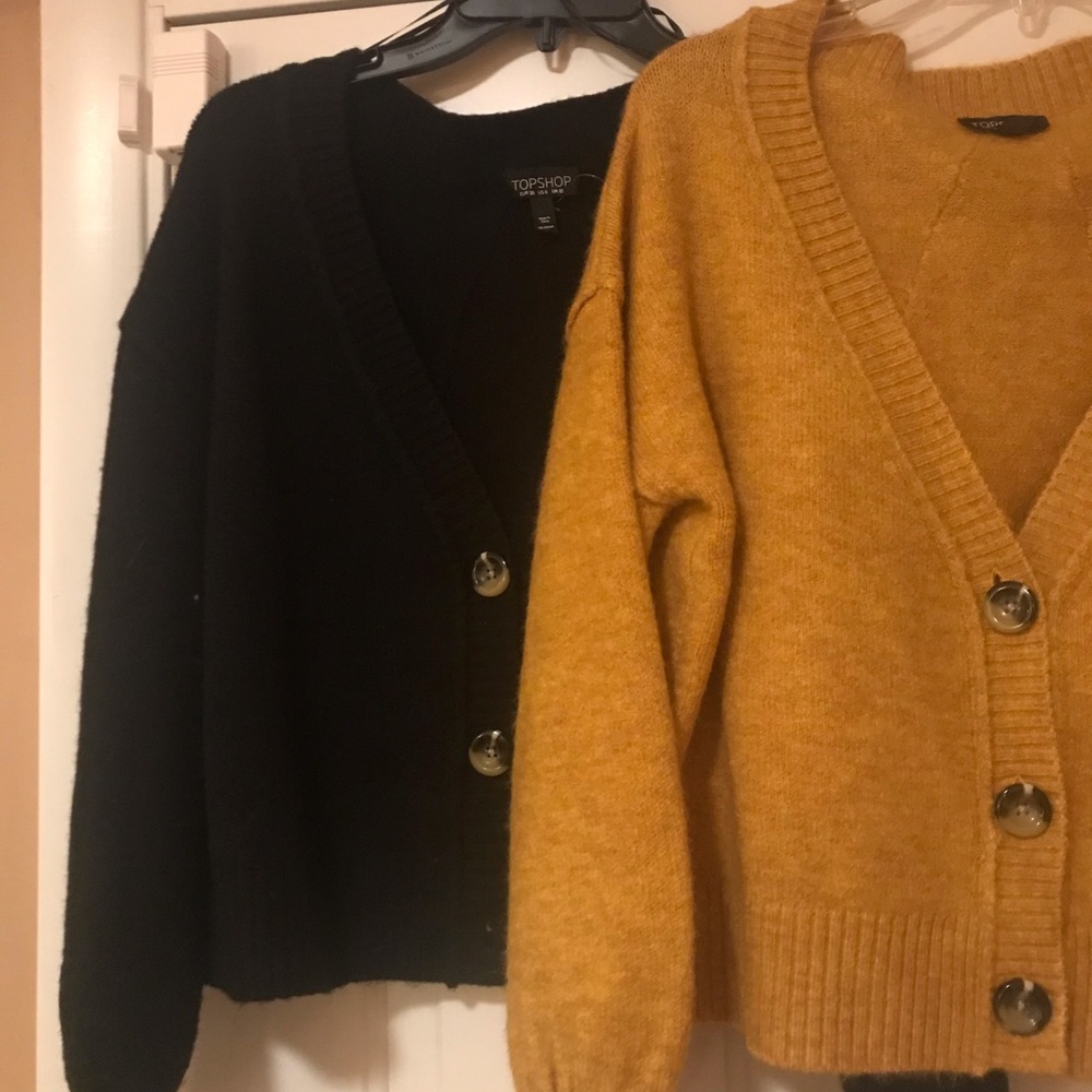 V-Neck Cropped Cardigan